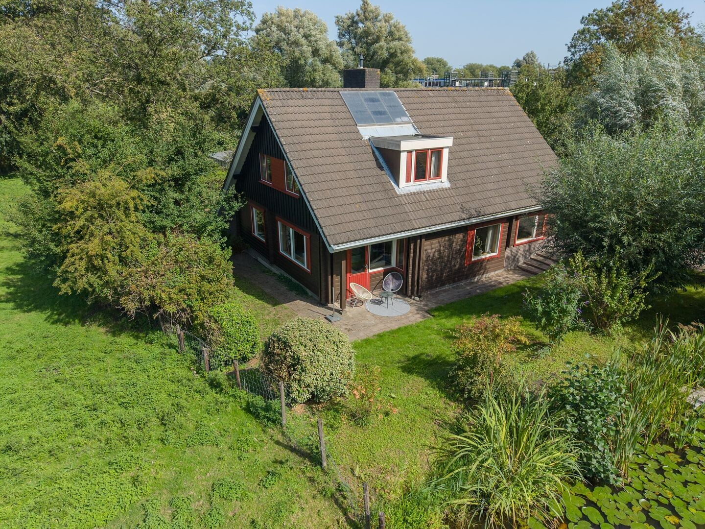 Vrijstaande woning te koop: Voorweg 144, Zoetermeer