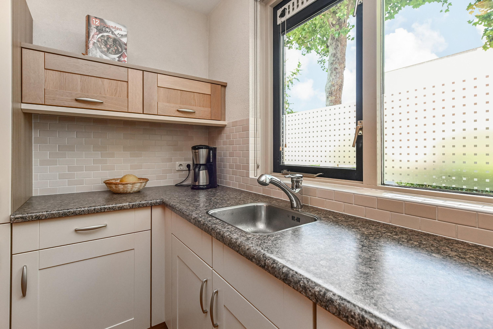Tussenwoning te koop: Groen-blauwlaan 70, Zoetermeer