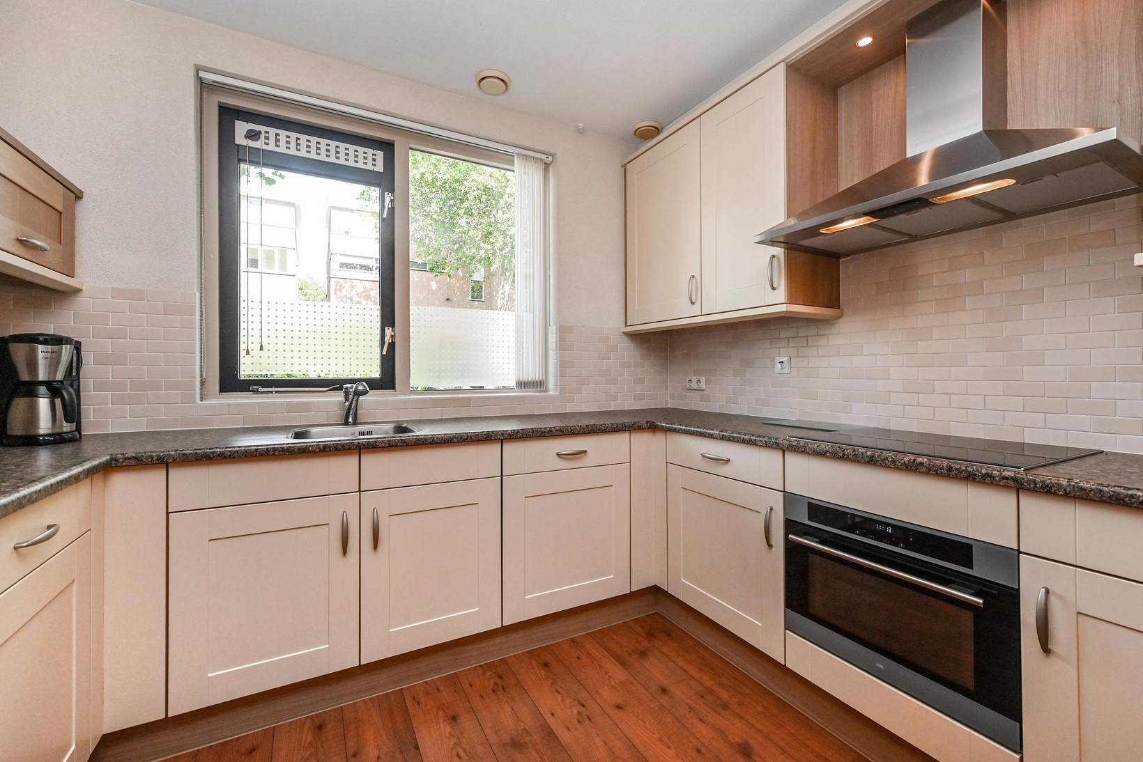 Tussenwoning te koop: Groen-blauwlaan 70, Zoetermeer