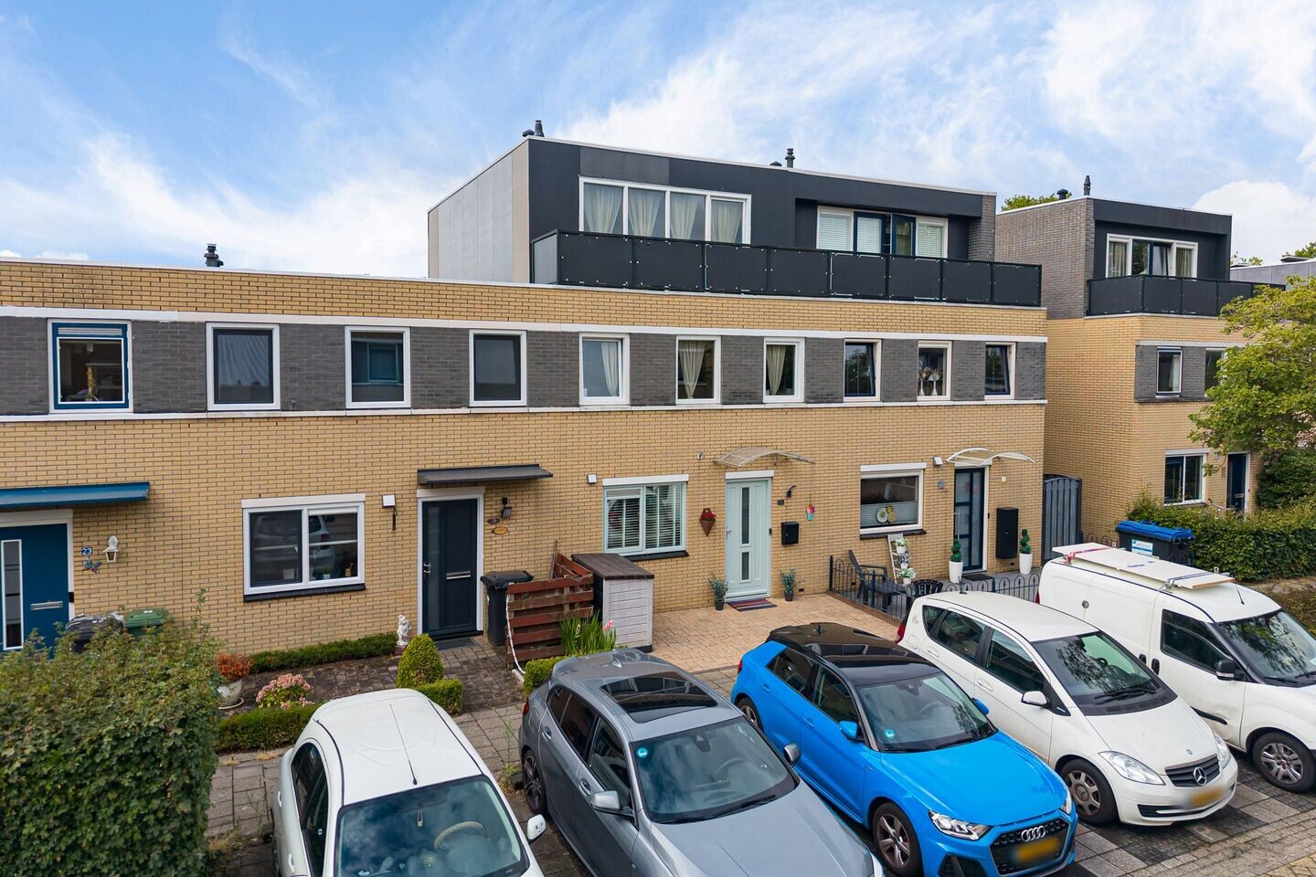 Tussenwoning te koop: Pruisisch blauw 19, Zoetermeer