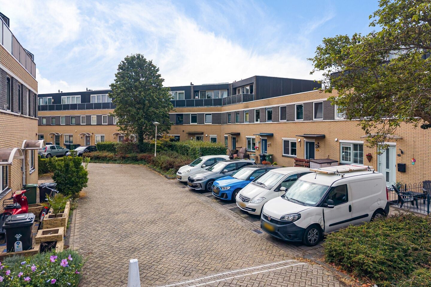Tussenwoning te koop: Pruisisch blauw 19, Zoetermeer