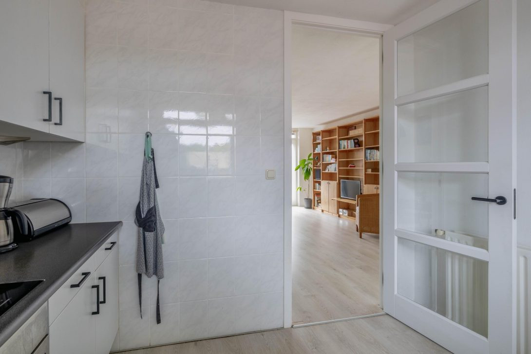 Tussenwoning te koop: Ahornzoom 72, Zoetermeer