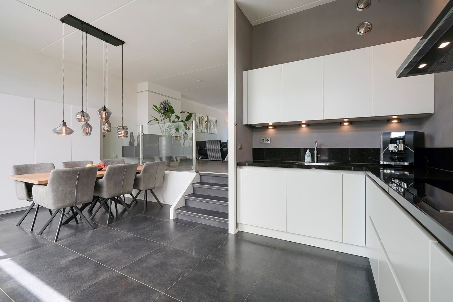 Tussenwoning te koop: Ebbehout 29, Zoetermeer