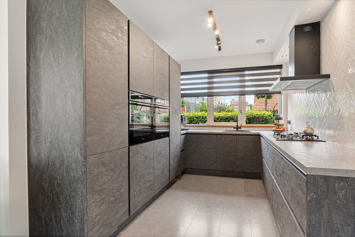 Hoekwoning te koop: Lekstroom 104, Zoetermeer
