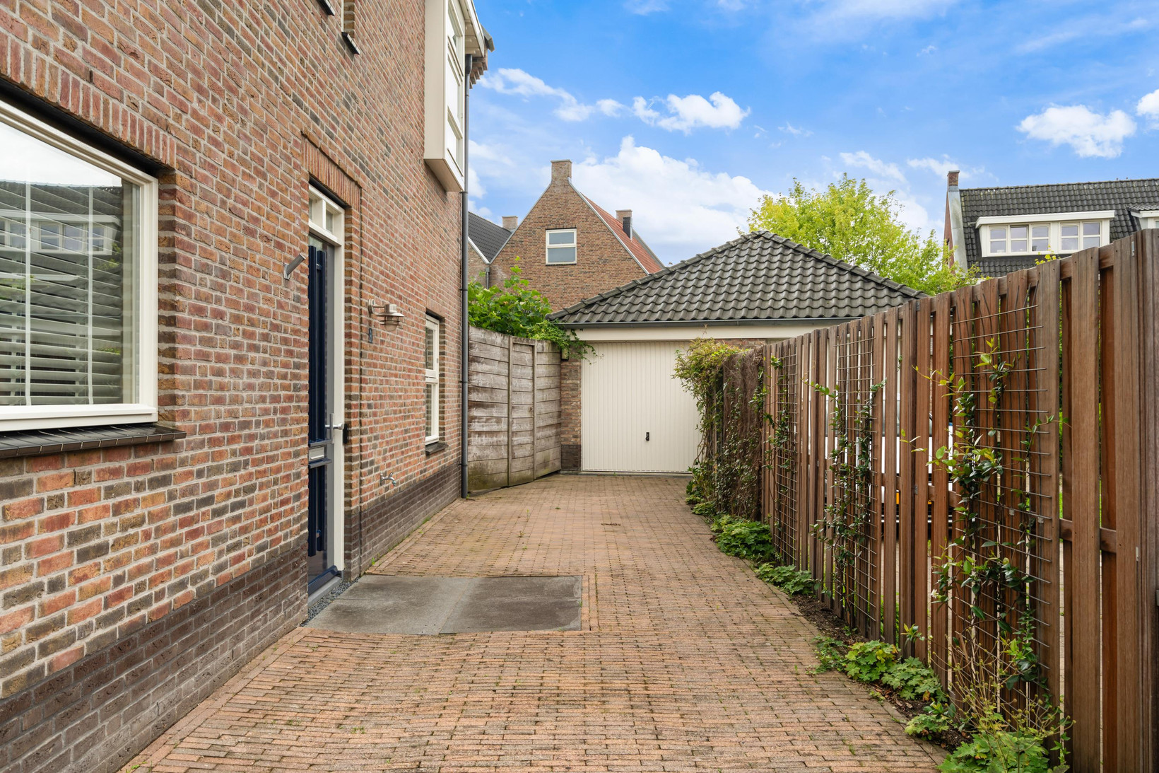Twee-onder-één-kap te koop: Sint Maarten 9, Zoetermeer