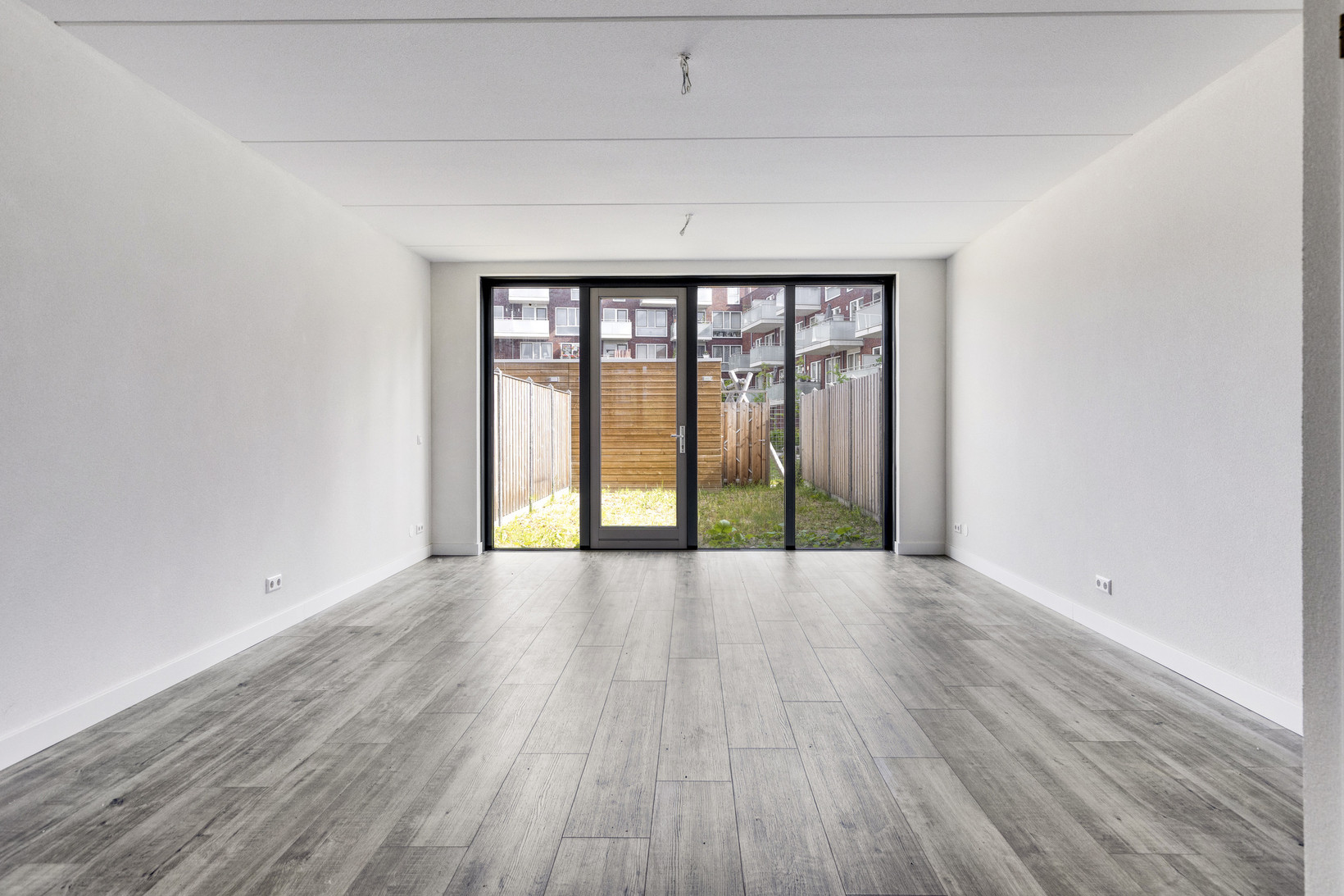 Tussenwoning te koop: Ambachtsherenpad 63, Zoetermeer