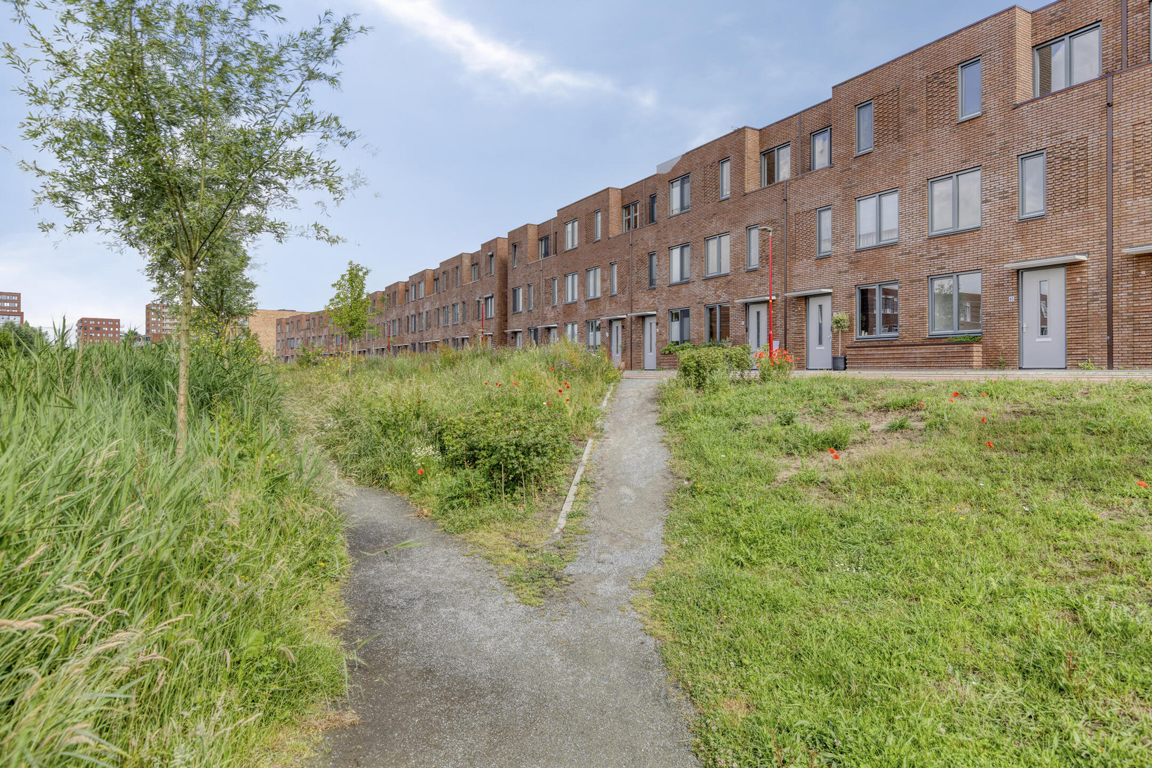 Tussenwoning te koop: Ambachtsherenpad 63, Zoetermeer