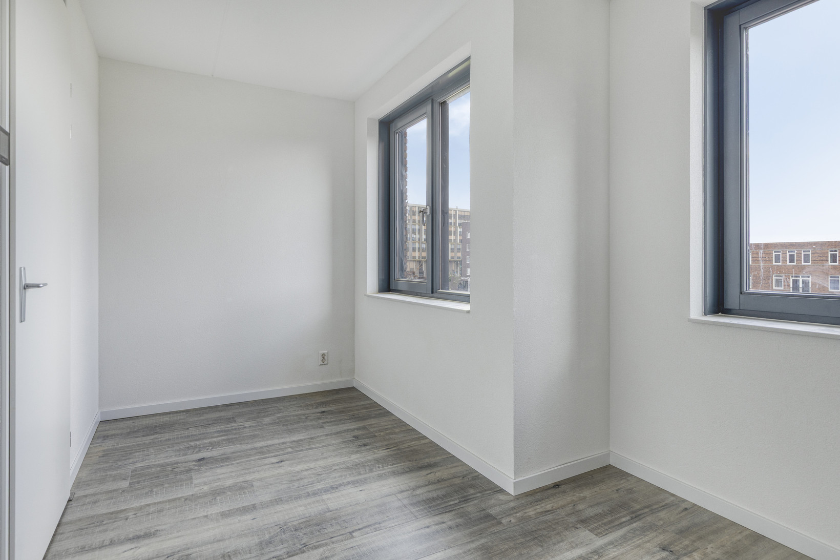 Tussenwoning te koop: Ambachtsherenpad 63, Zoetermeer