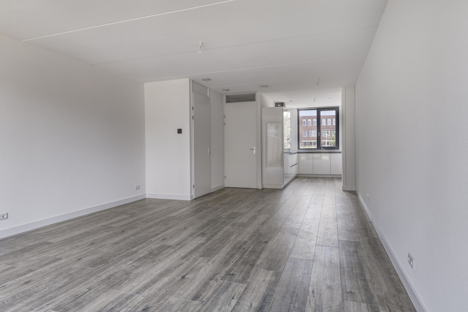 Tussenwoning te koop: Ambachtsherenpad 63, Zoetermeer