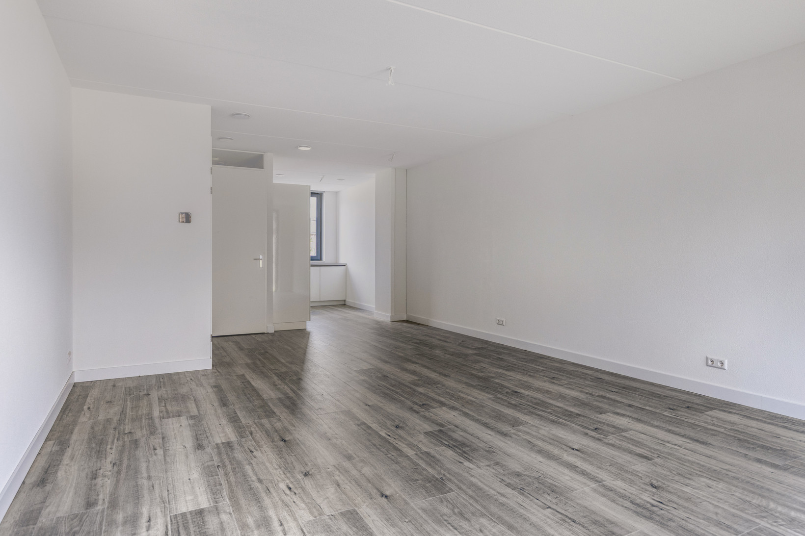 Tussenwoning te koop: Ambachtsherenpad 63, Zoetermeer