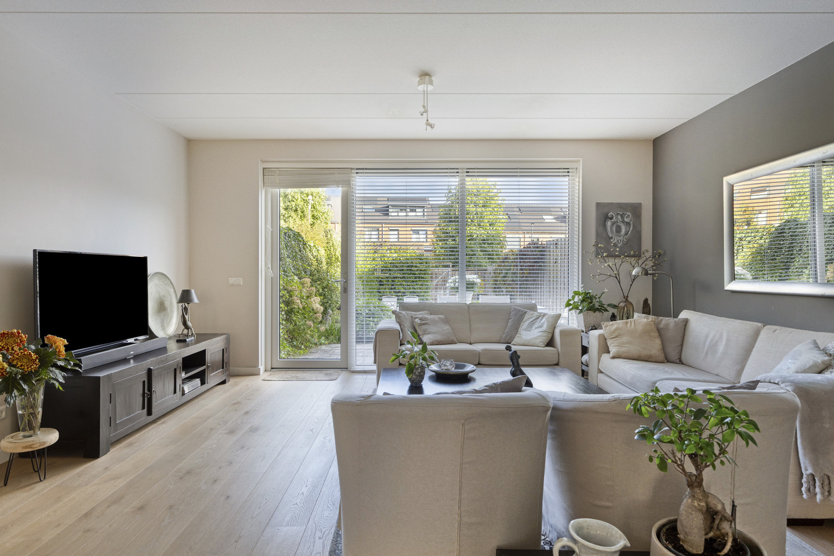 Tussenwoning te koop: Beatrijspad 76, Zoetermeer