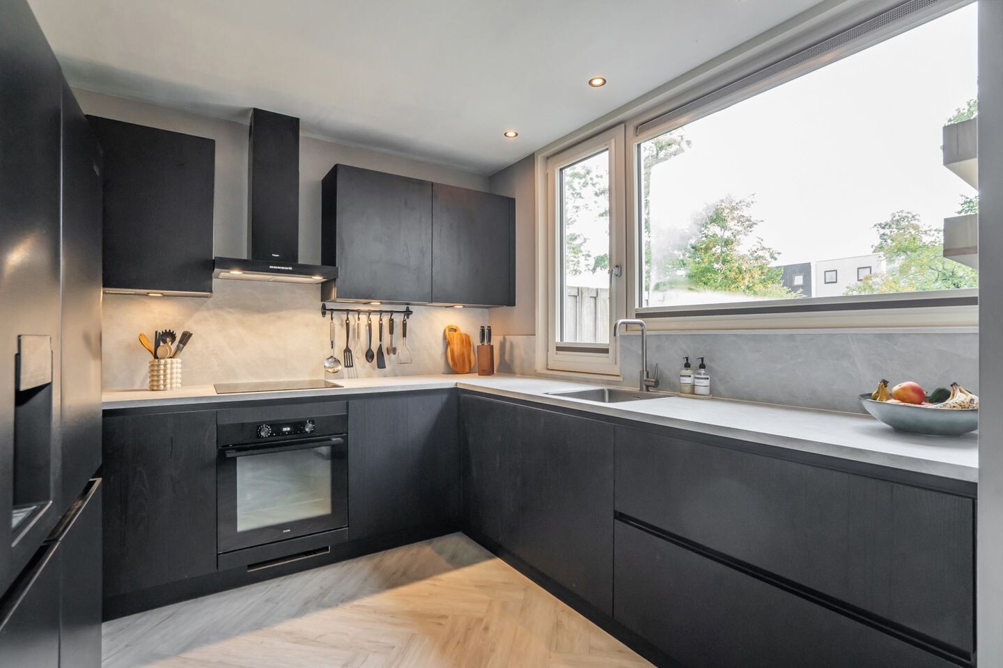 Tussenwoning te koop: Perengaarde 61, Zoetermeer