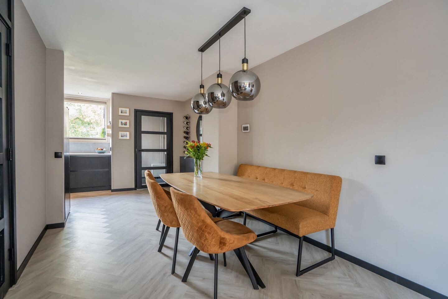 Tussenwoning te koop: Perengaarde 61, Zoetermeer