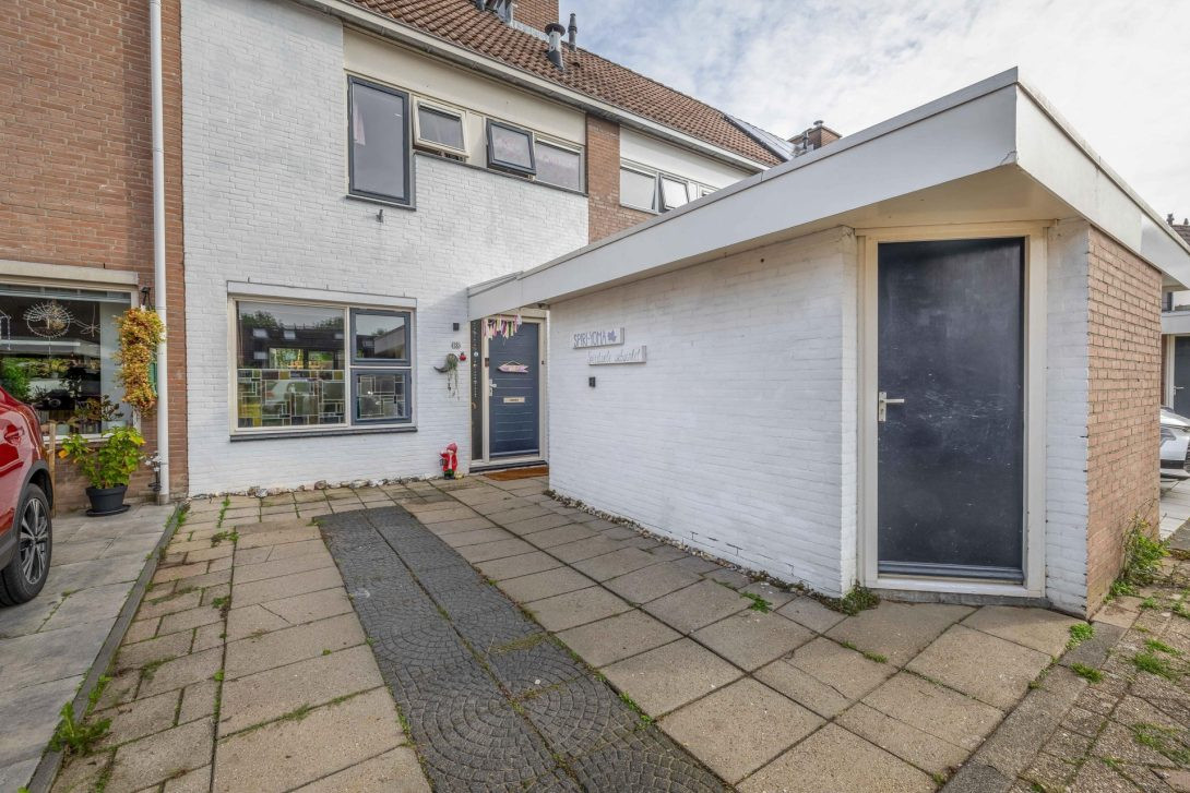 Tussenwoning te koop: Anjeliertuin 18, Zoetermeer