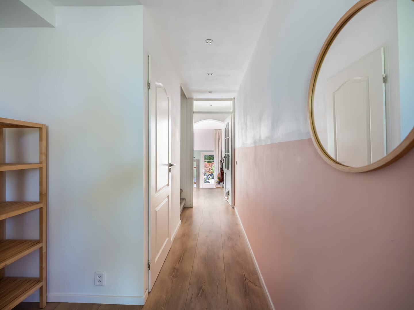 Tussenwoning te koop: Lissenvaart 37, Zoetermeer