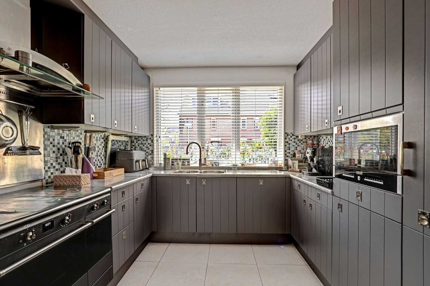 Tussenwoning te koop: Jolkade 10, Zoetermeer
