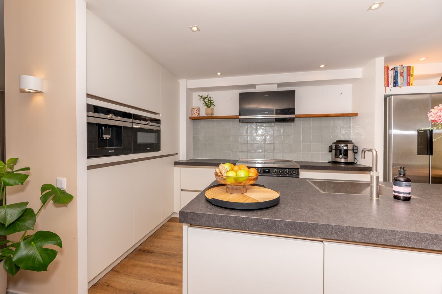 Tussenwoning te koop: Kadelaan 114, Zoetermeer
