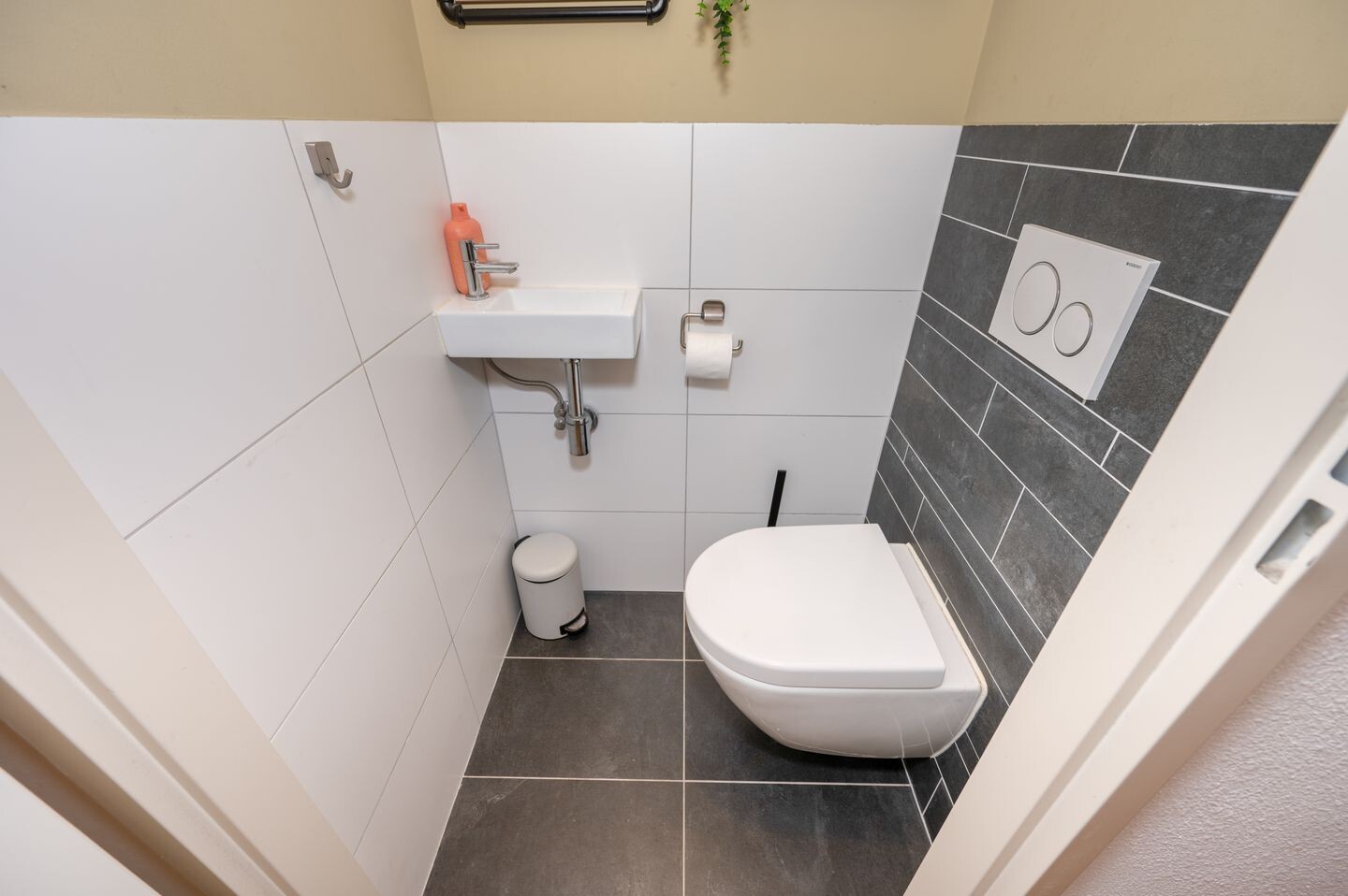 Tussenwoning te koop: Kadelaan 114, Zoetermeer