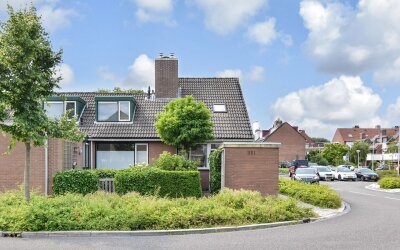 Sartrezijde 25