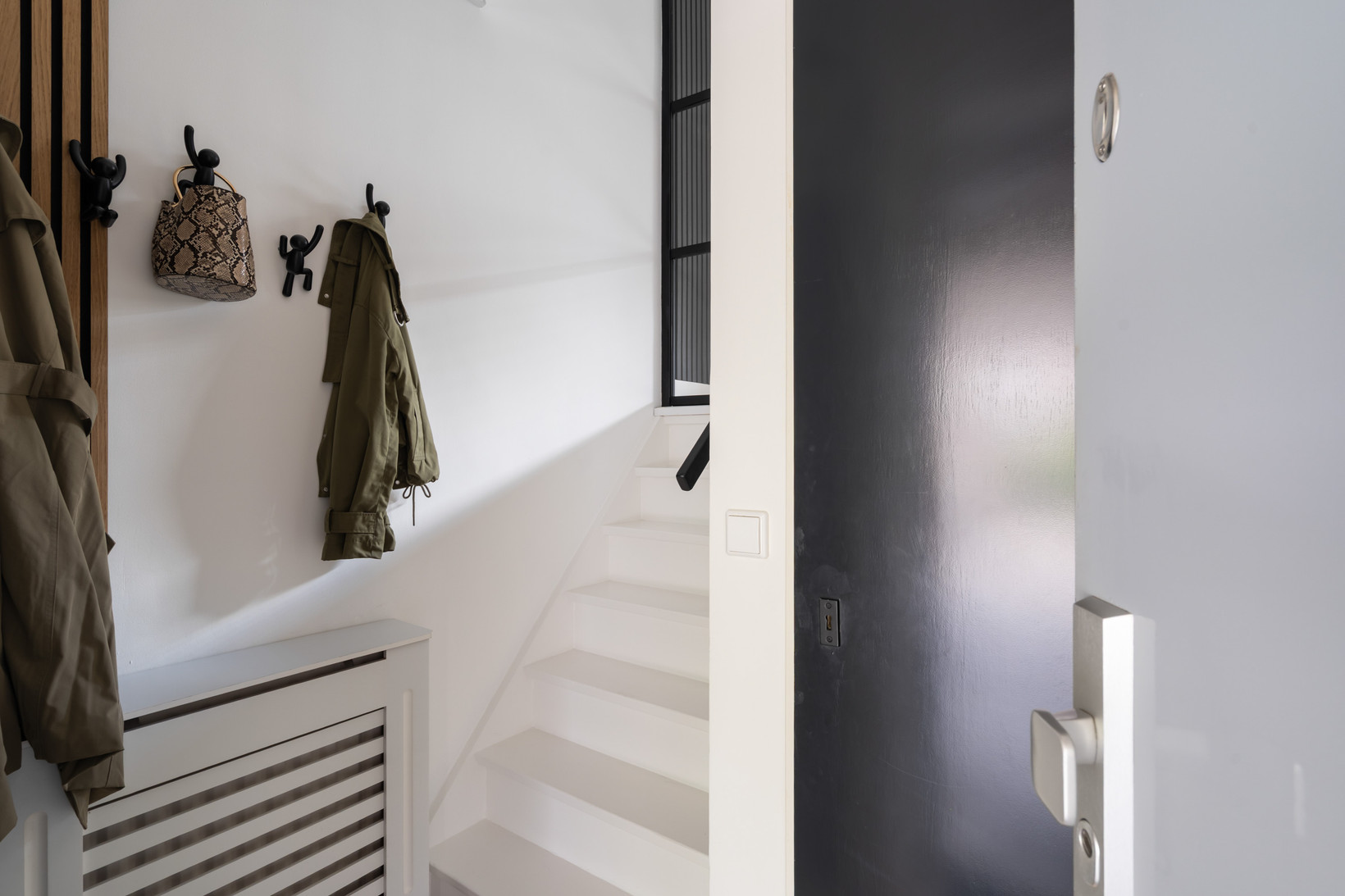 Tussenwoning te koop: Medeaschouw 54, Zoetermeer