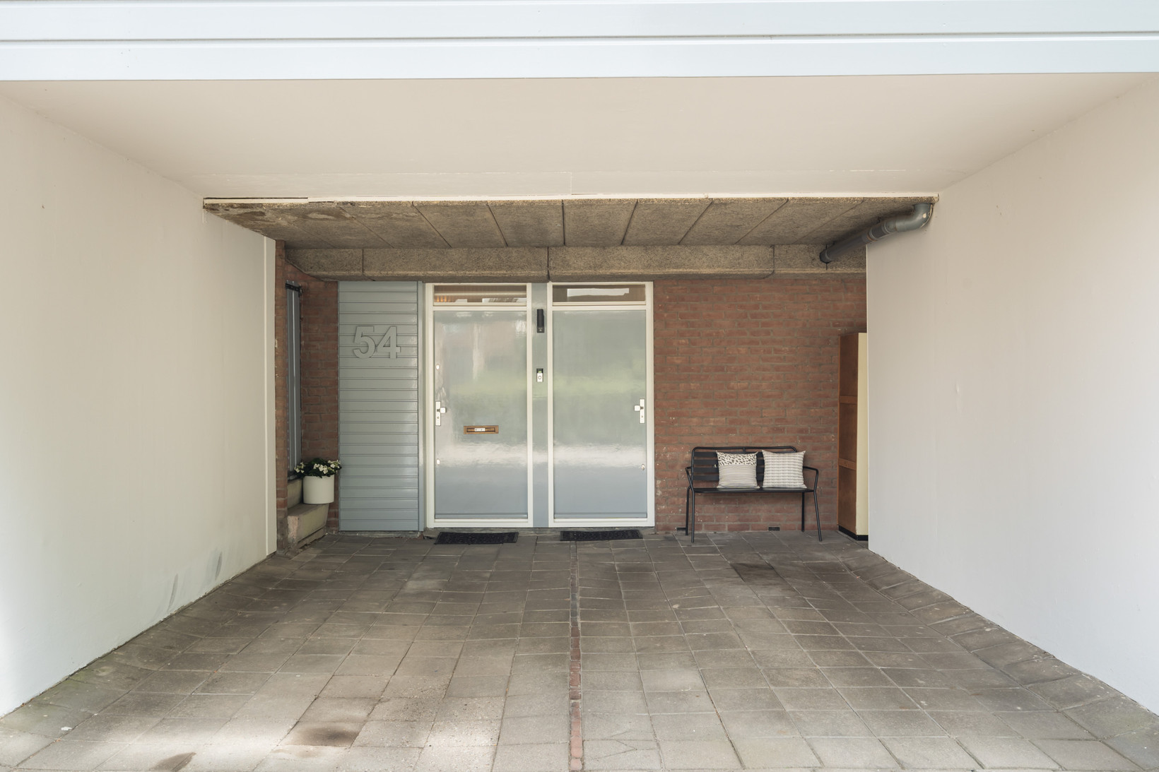 Tussenwoning te koop: Medeaschouw 54, Zoetermeer