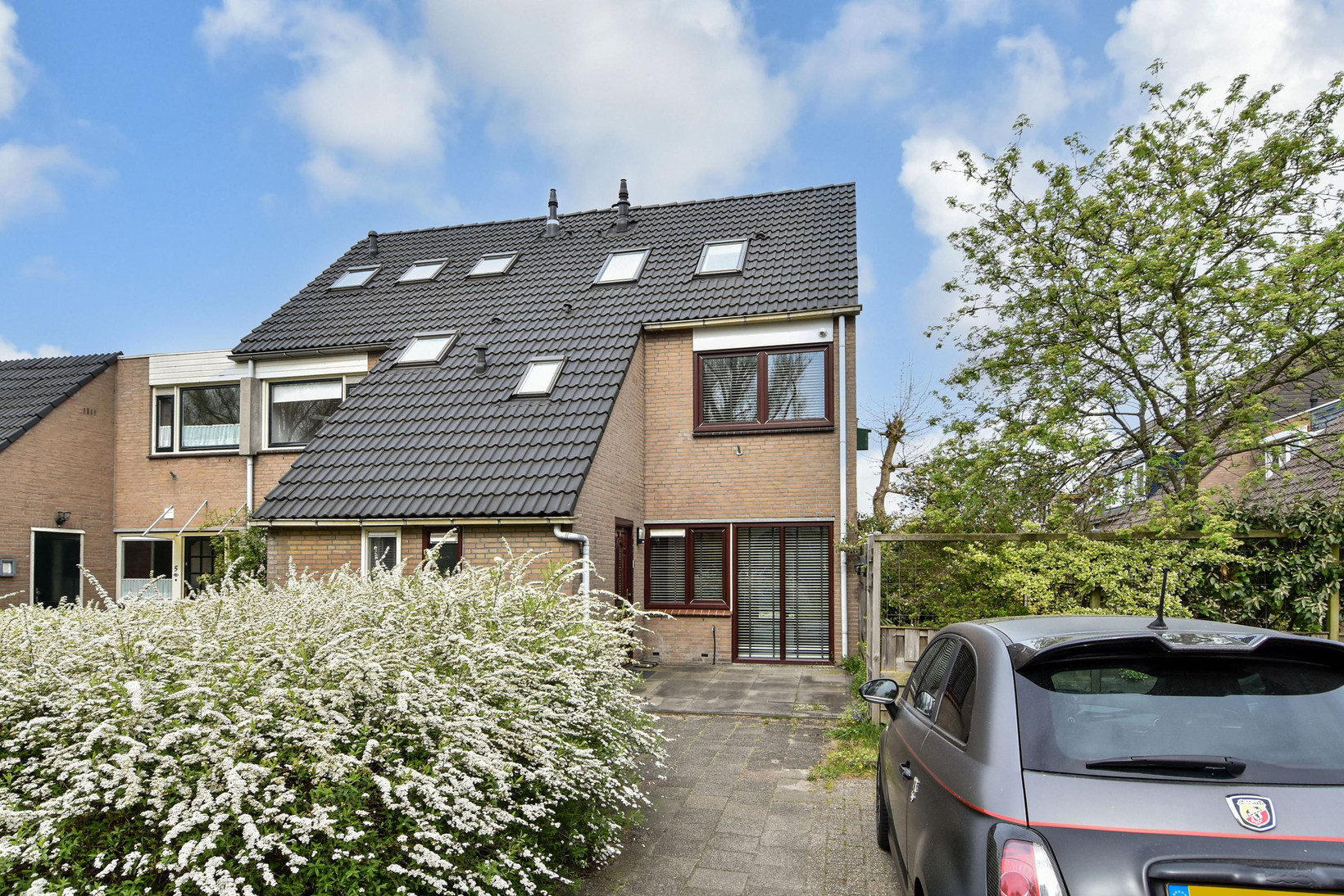 Hoekwoning te koop: Filmlaan 1, Zoetermeer