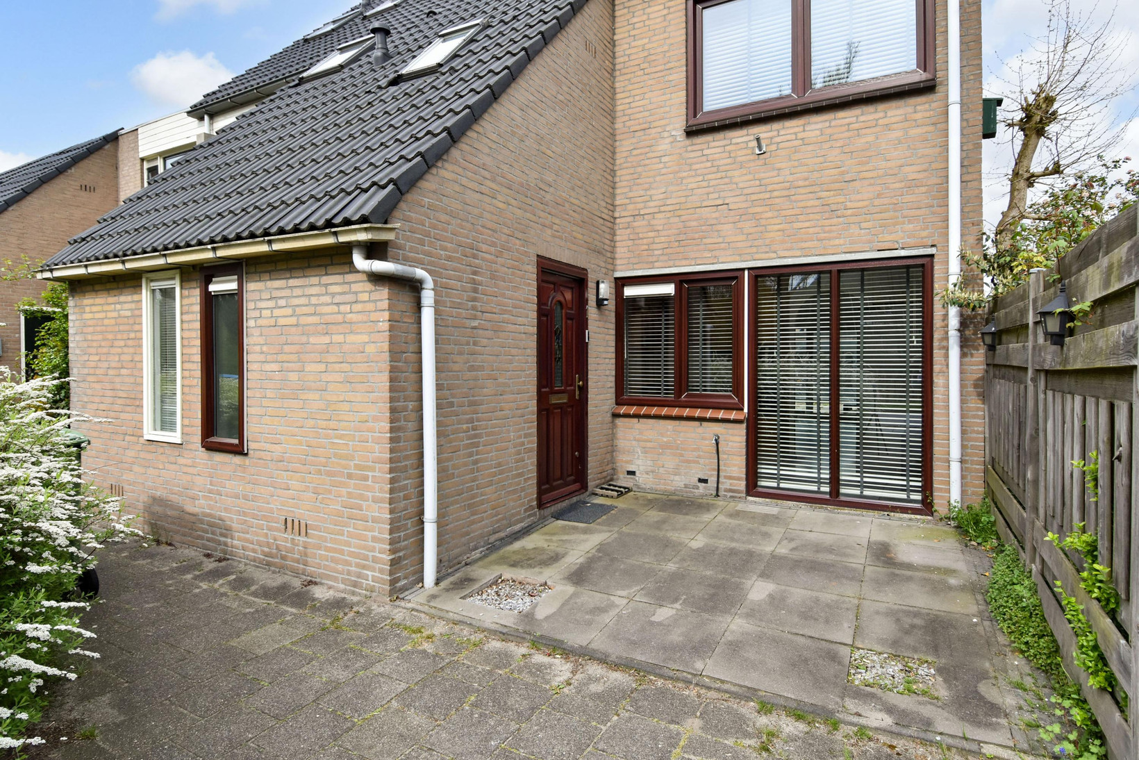 Hoekwoning te koop: Filmlaan 1, Zoetermeer