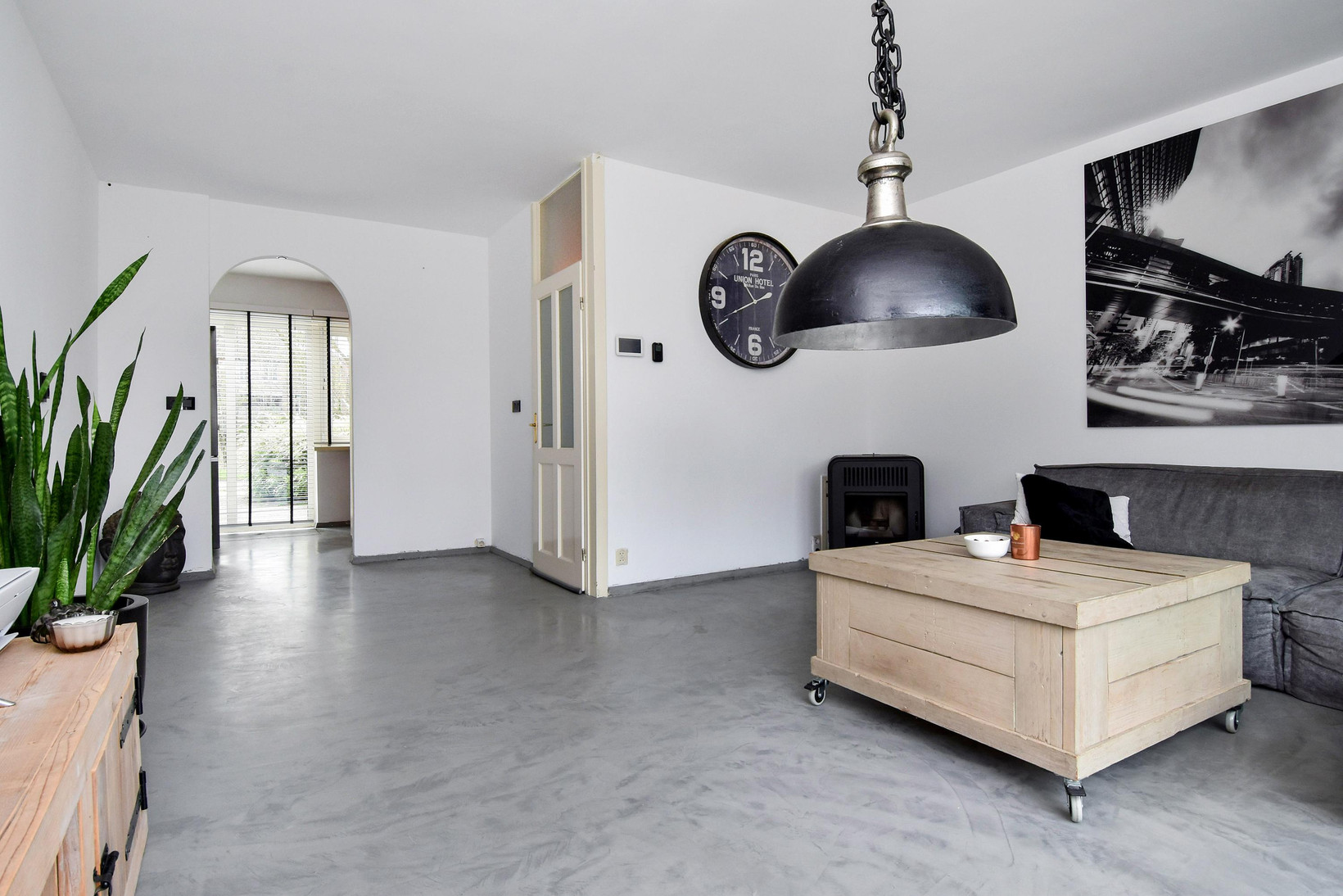 Hoekwoning te koop: Filmlaan 1, Zoetermeer