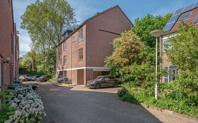 Eisensteinstrook 48