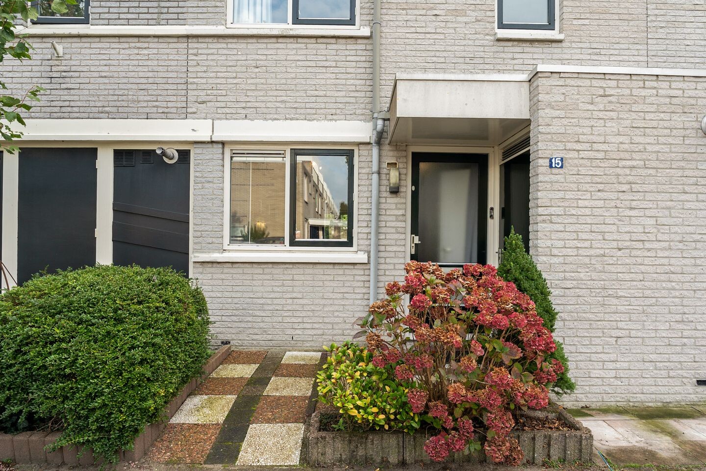 Tussenwoning te koop: Rosweide 15, Zoetermeer