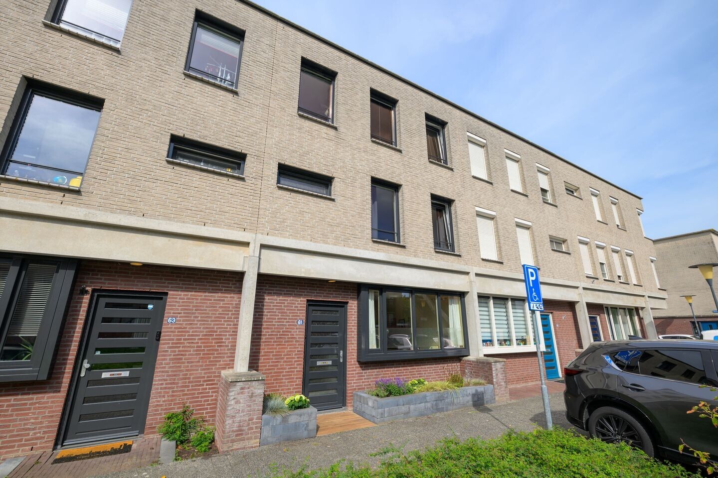 Tussenwoning te koop: Hazerswoudestraat 61, Zoetermeer