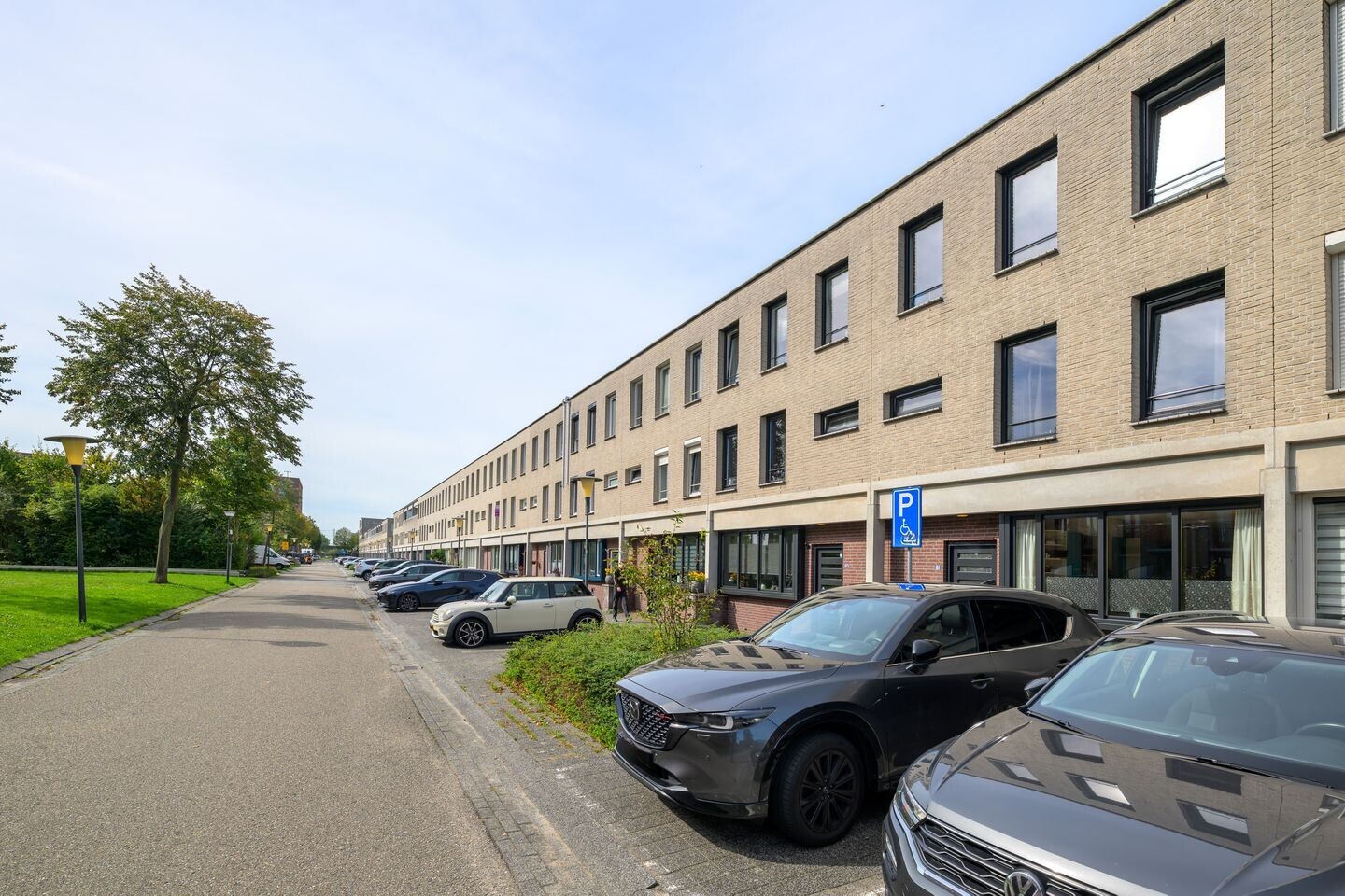 Tussenwoning te koop: Hazerswoudestraat 61, Zoetermeer