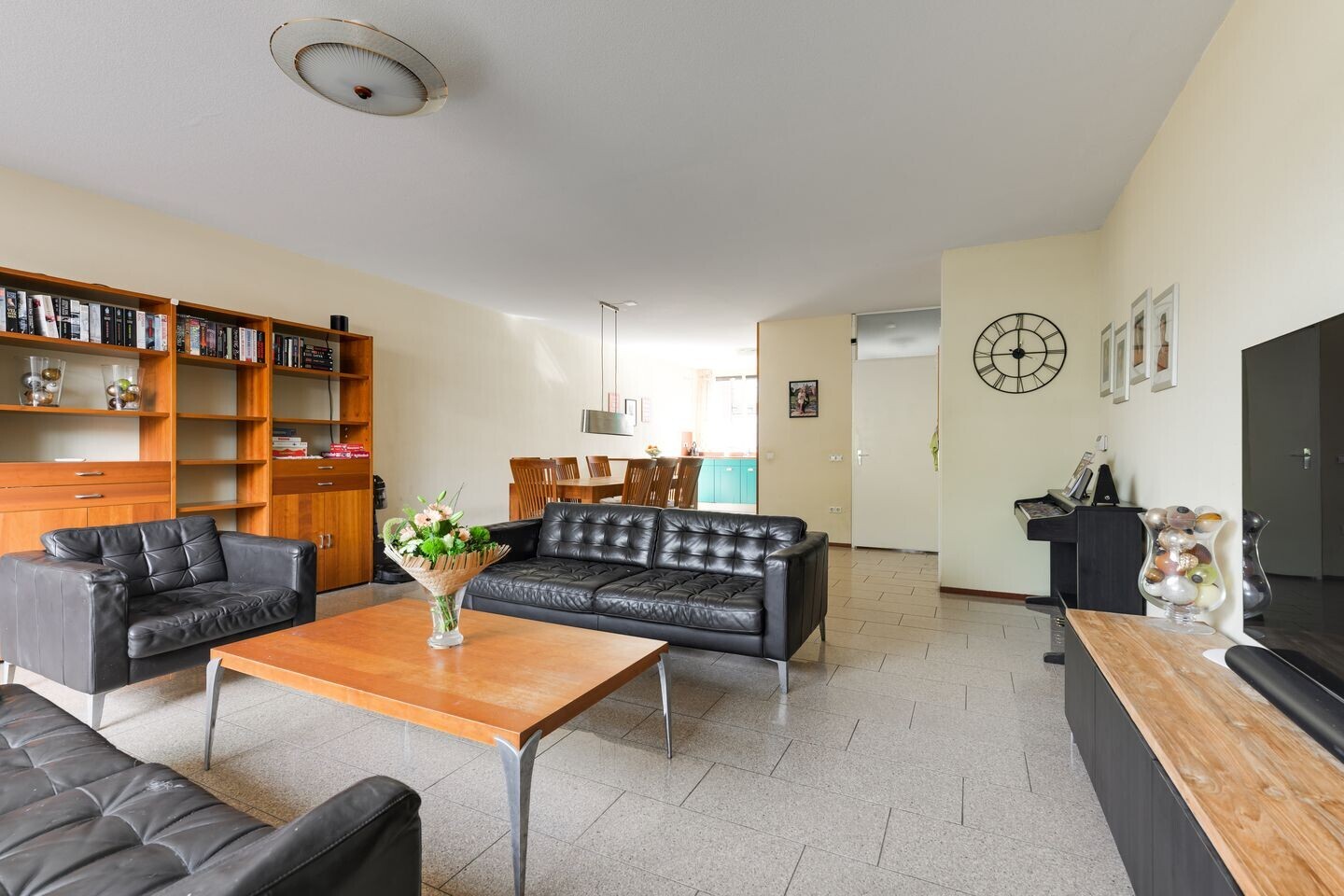 Tussenwoning te koop: Hazerswoudestraat 61, Zoetermeer