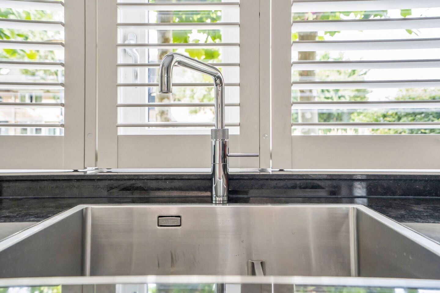 Hoekwoning te koop: Rhoonstraat 2, Zoetermeer
