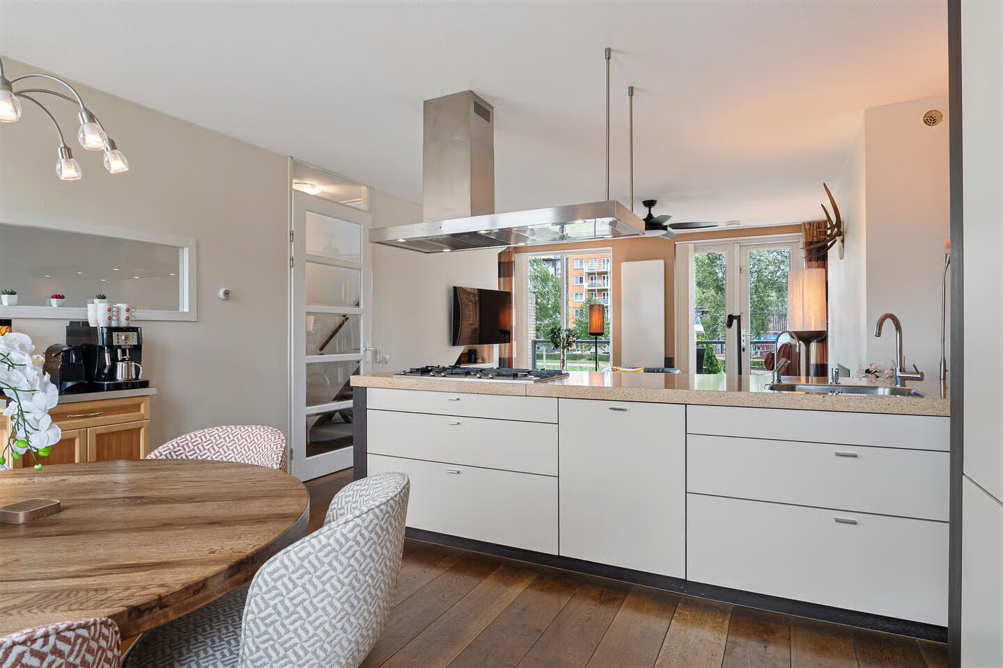 Tussenwoning te koop: Schuddebeursstraat 92, Zoetermeer