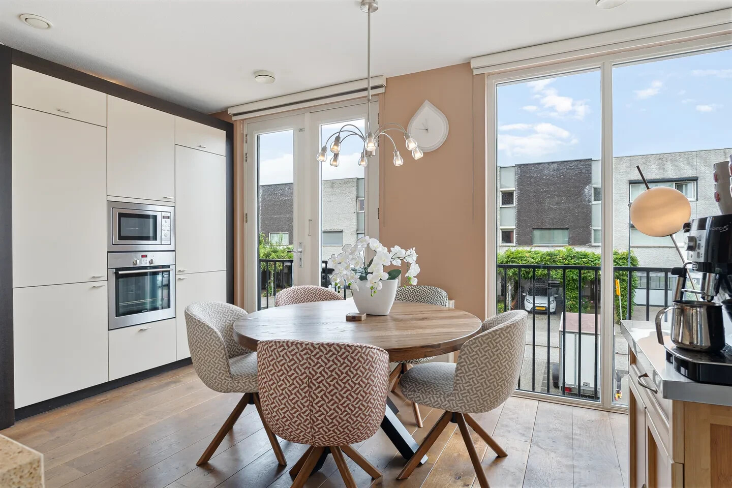 Tussenwoning te koop: Schuddebeursstraat 92, Zoetermeer