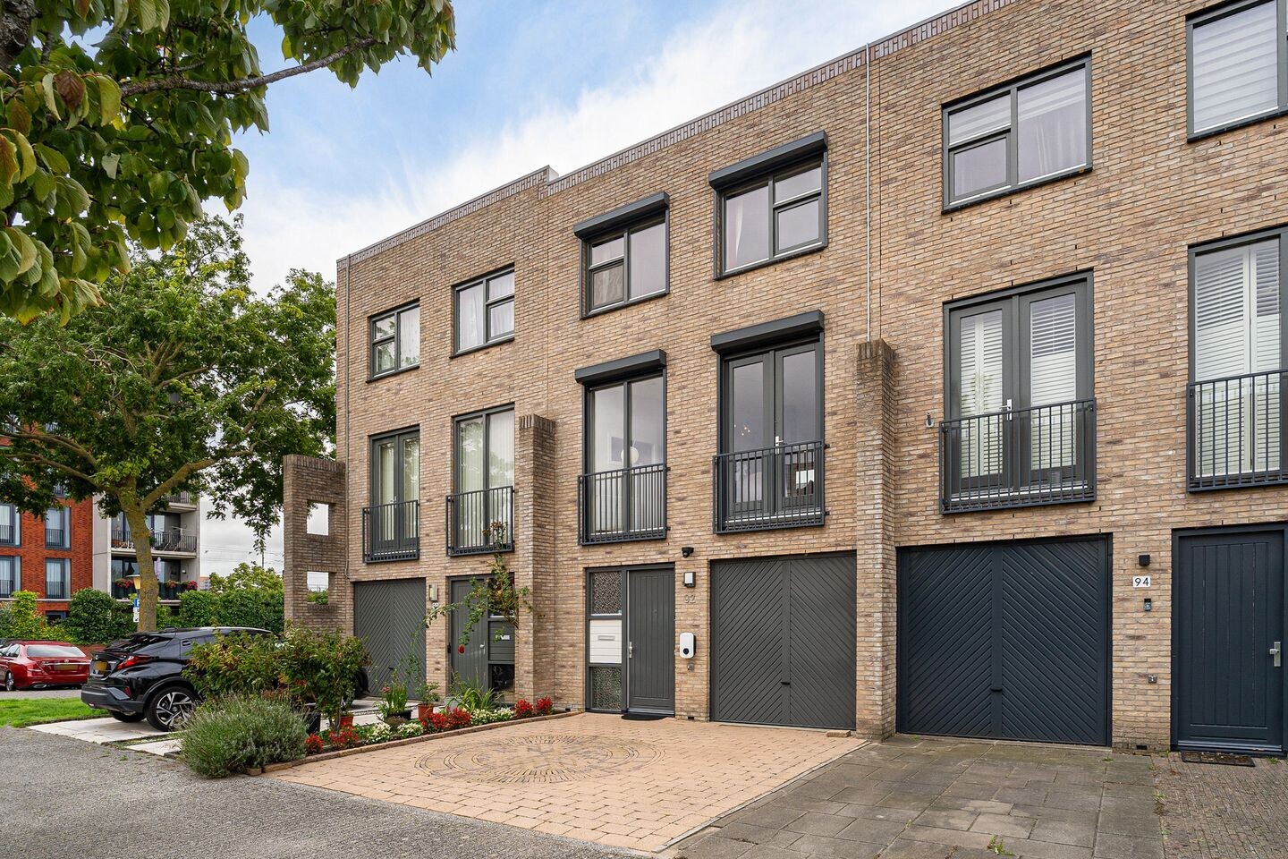 Tussenwoning te koop: Schuddebeursstraat 92, Zoetermeer