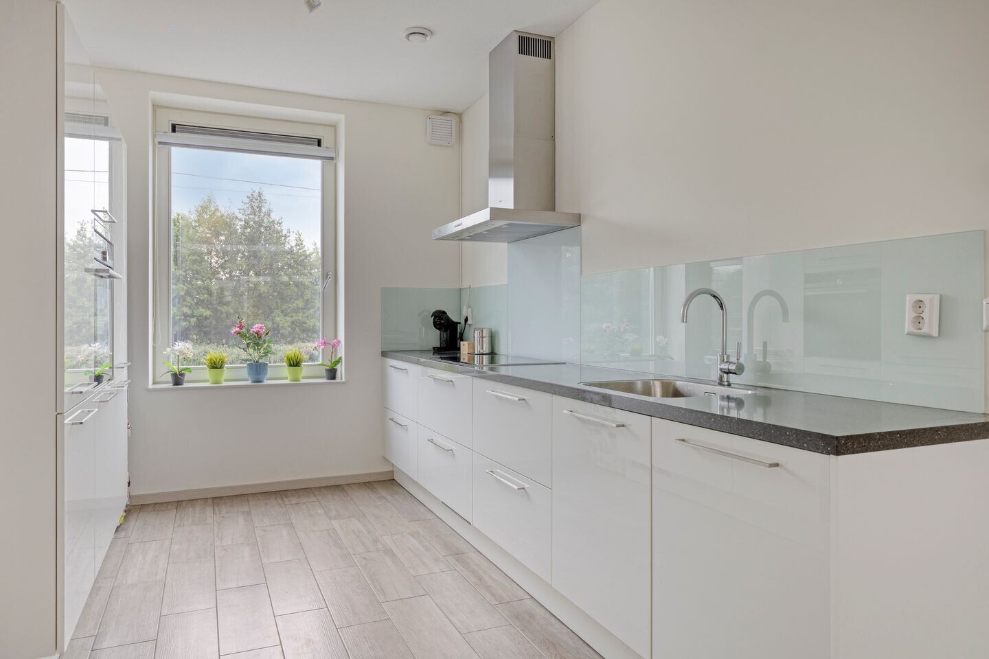Tussenwoning te koop: Zuidlaardermeer 5, Zoetermeer