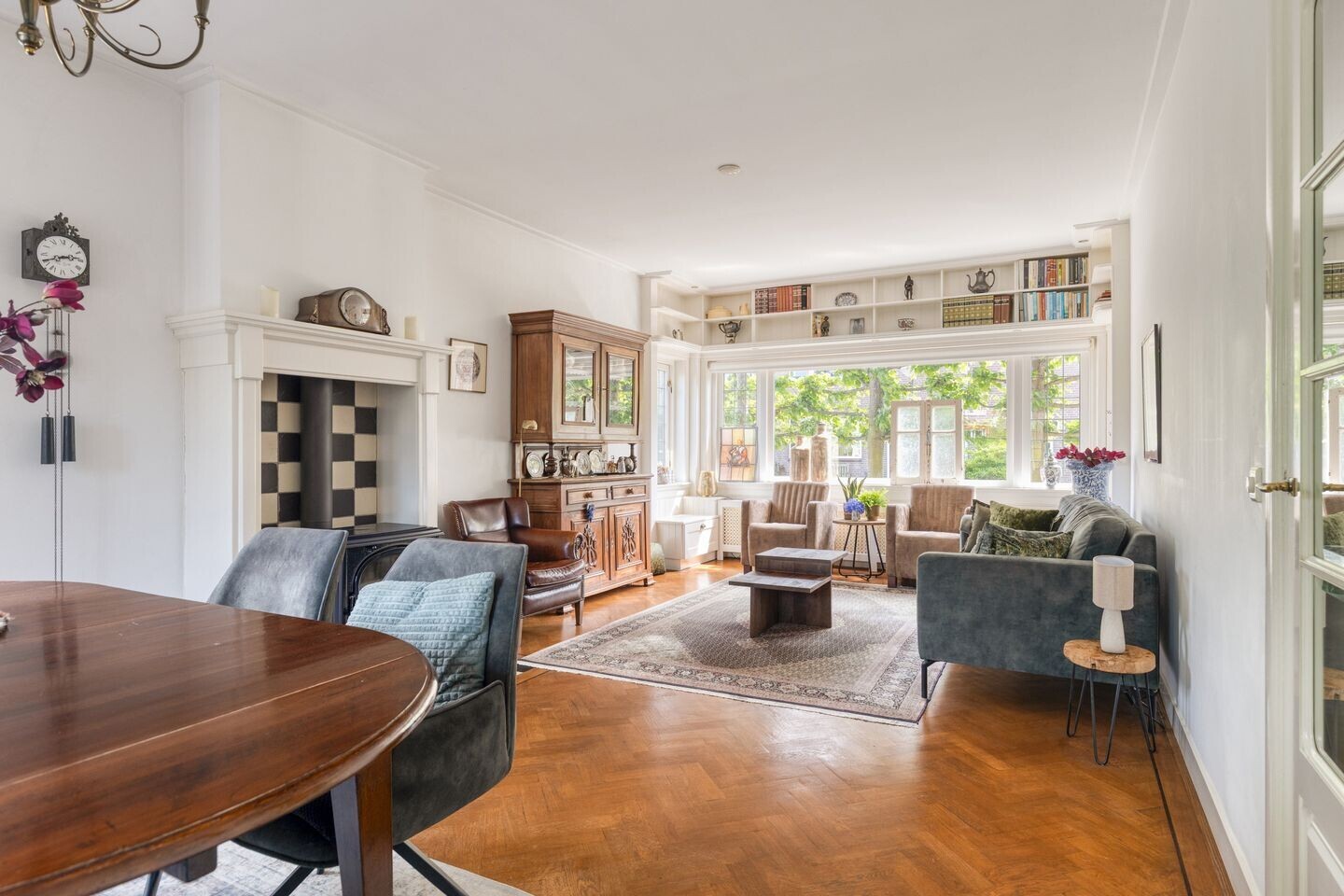 Twee-onder-één-kap te koop: Dorpsstraat 135, Benthuizen
