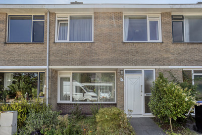 Prins Bernhardstraat 8