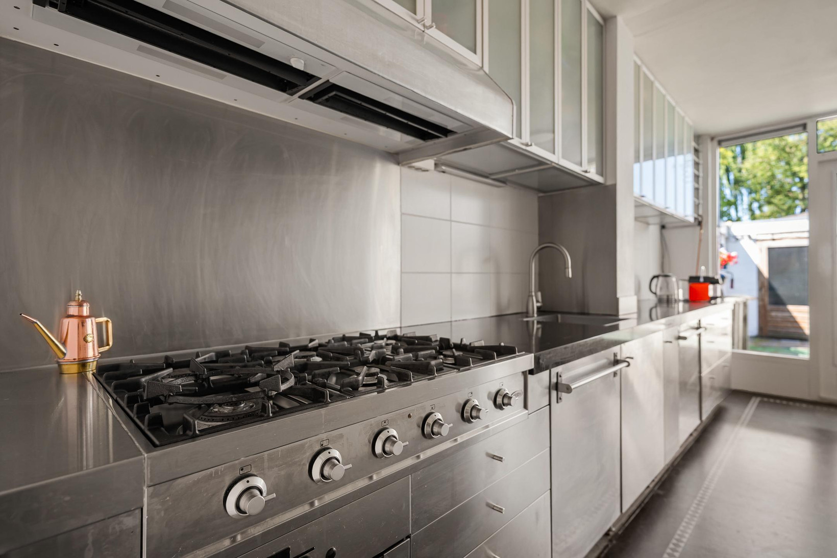 Hoekwoning te koop: Prins Clausstraat 8, Benthuizen