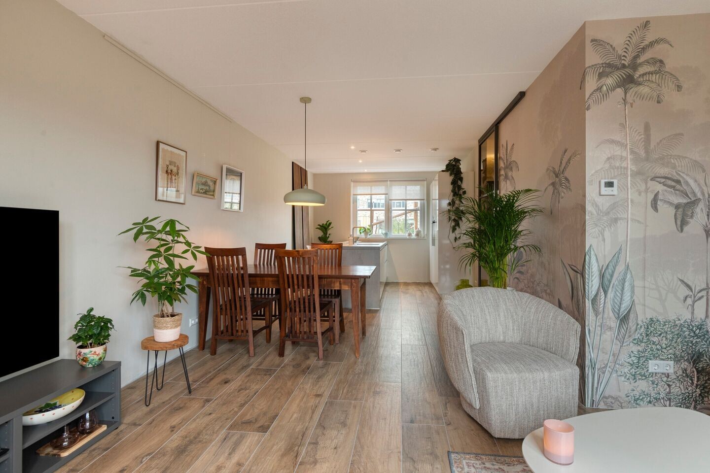 Tussenwoning te koop: Ploegerf 6, Benthuizen