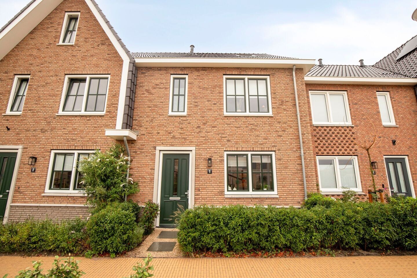 Tussenwoning te koop: Ploegerf 6, Benthuizen