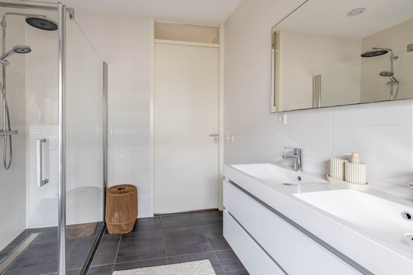 Hoekwoning te koop: Ganzerik 49, Waddinxveen