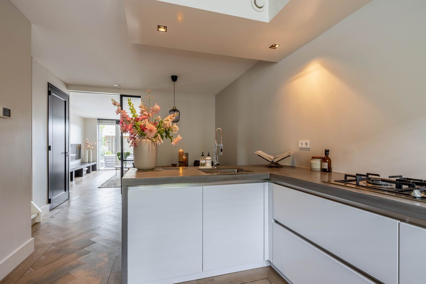 Hoekwoning te koop: Ganzerik 49, Waddinxveen