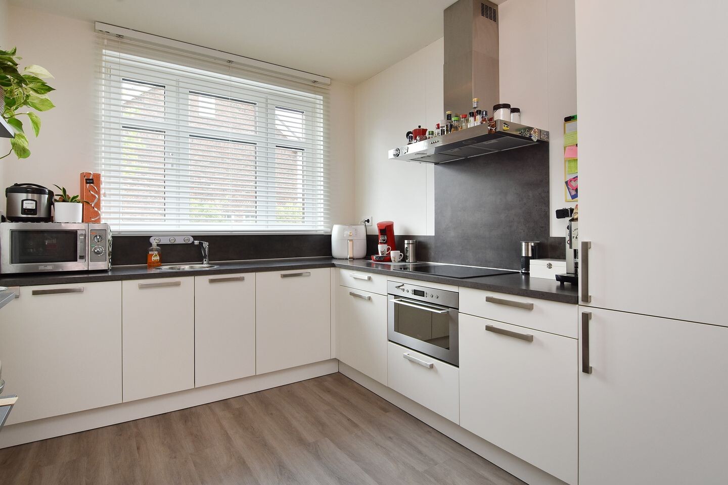 Hoekwoning te koop: Jan Bijhouwerstraat 1, Waddinxveen