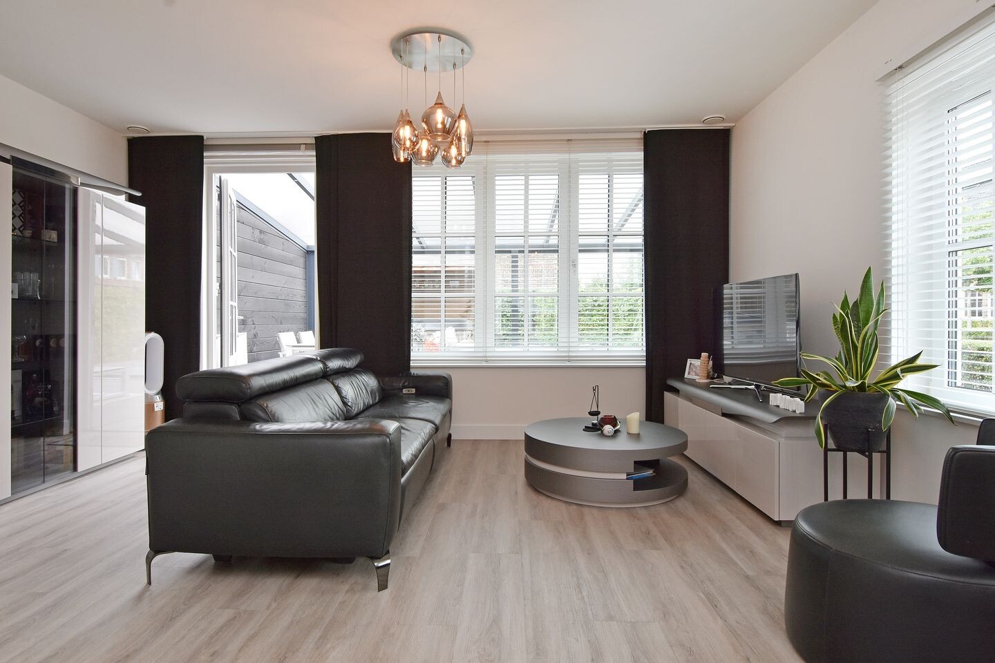 Hoekwoning te koop: Jan Bijhouwerstraat 1, Waddinxveen