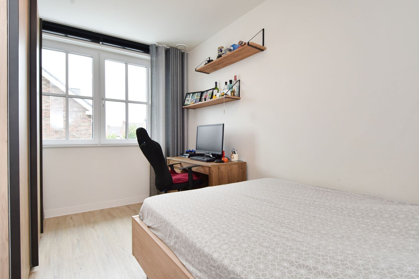 Hoekwoning te koop: Jan Bijhouwerstraat 1, Waddinxveen