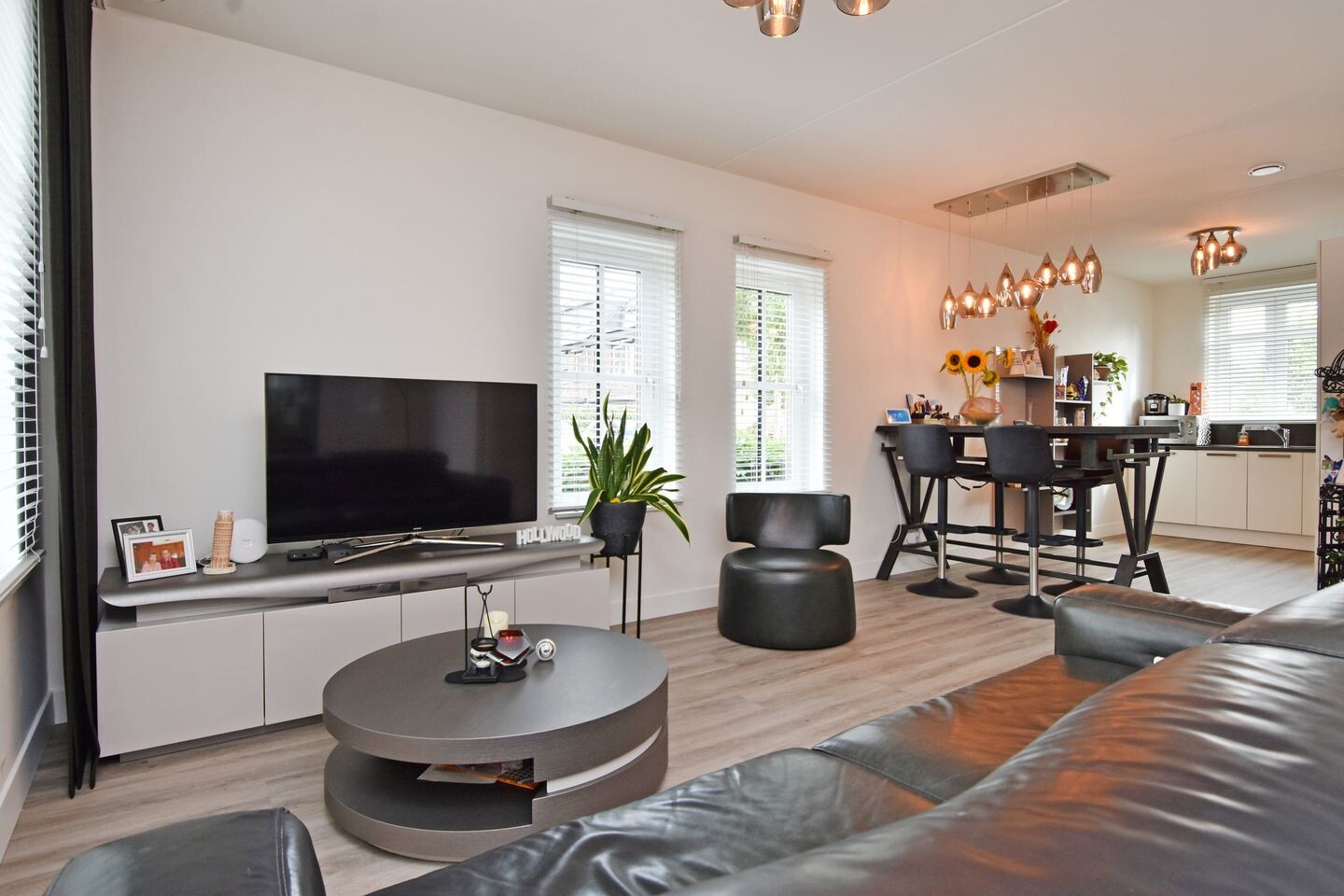 Hoekwoning te koop: Jan Bijhouwerstraat 1, Waddinxveen