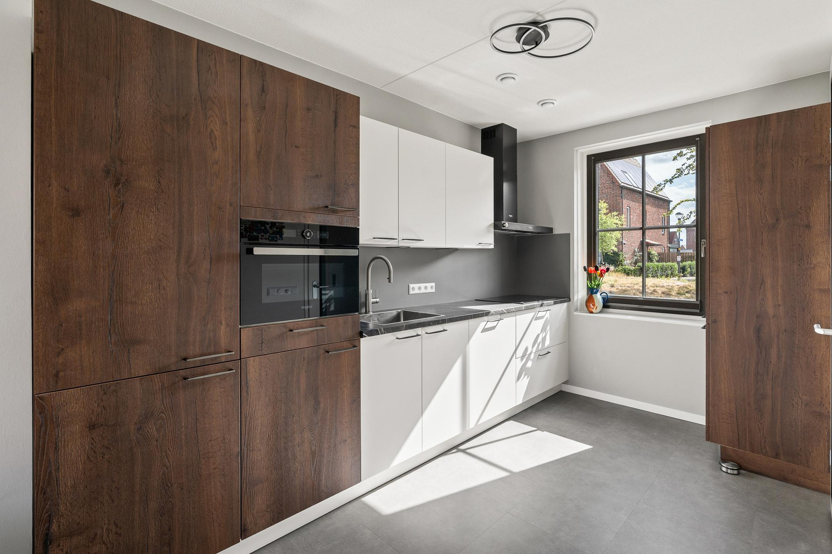 Hoekwoning te koop: Notenhout 22, Waddinxveen